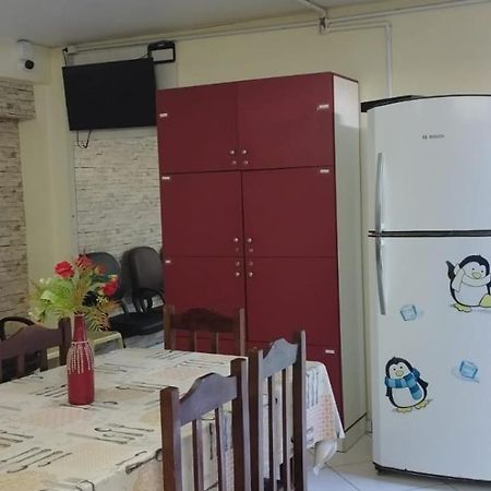 Hostel Em Brusque - Para Quem Busca Economia - Otima Localizacao Екстериор снимка